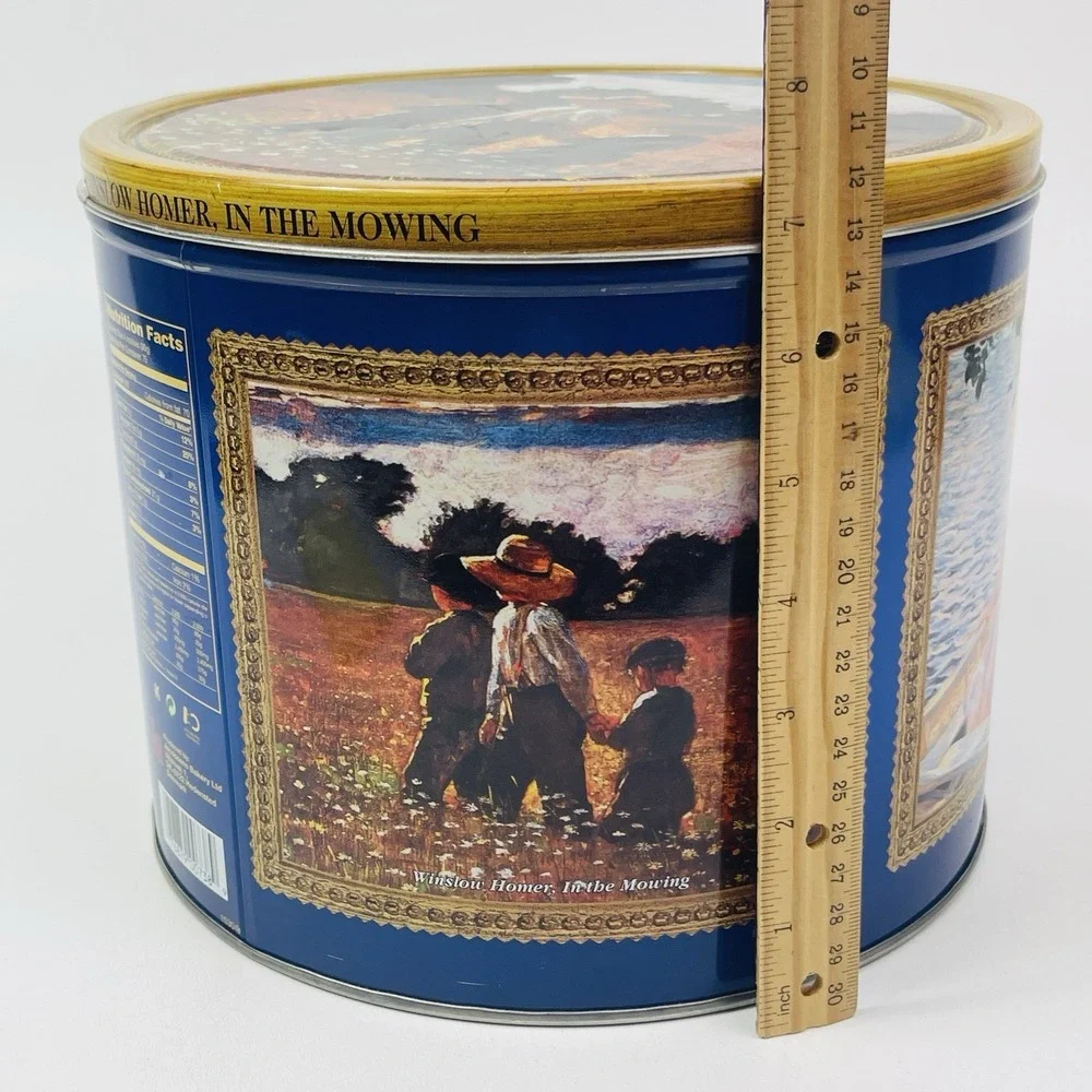 Danish Holiday Cookie Tin The Masters Large Round 7.5x9